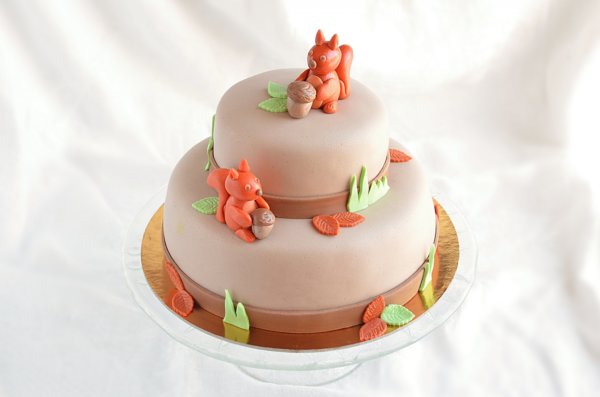 emeletes mókus torta készítése útmutató - mogyorokrémes torta recept